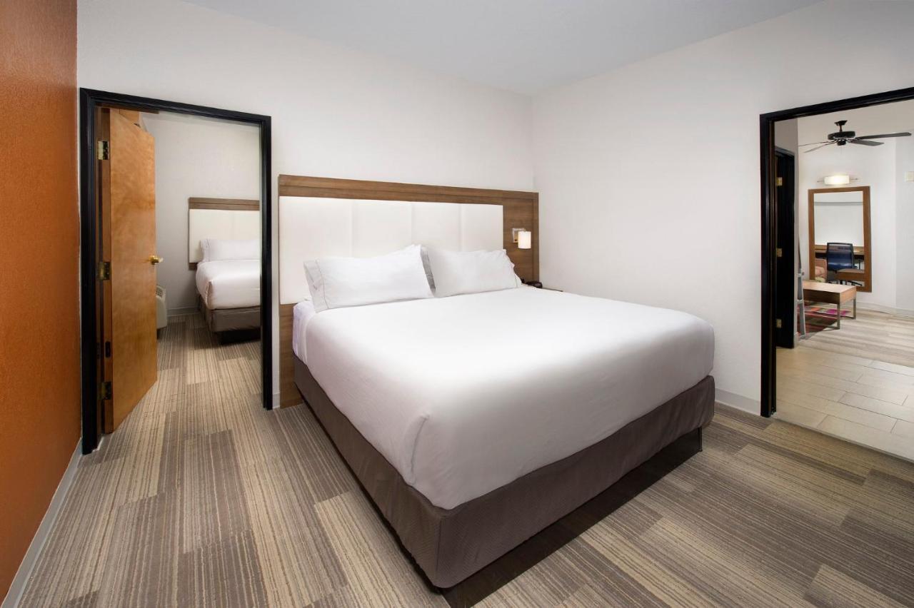 Holiday Inn Express & Suites San Antonio - Downtown Market Area By Ihg Extérieur photo