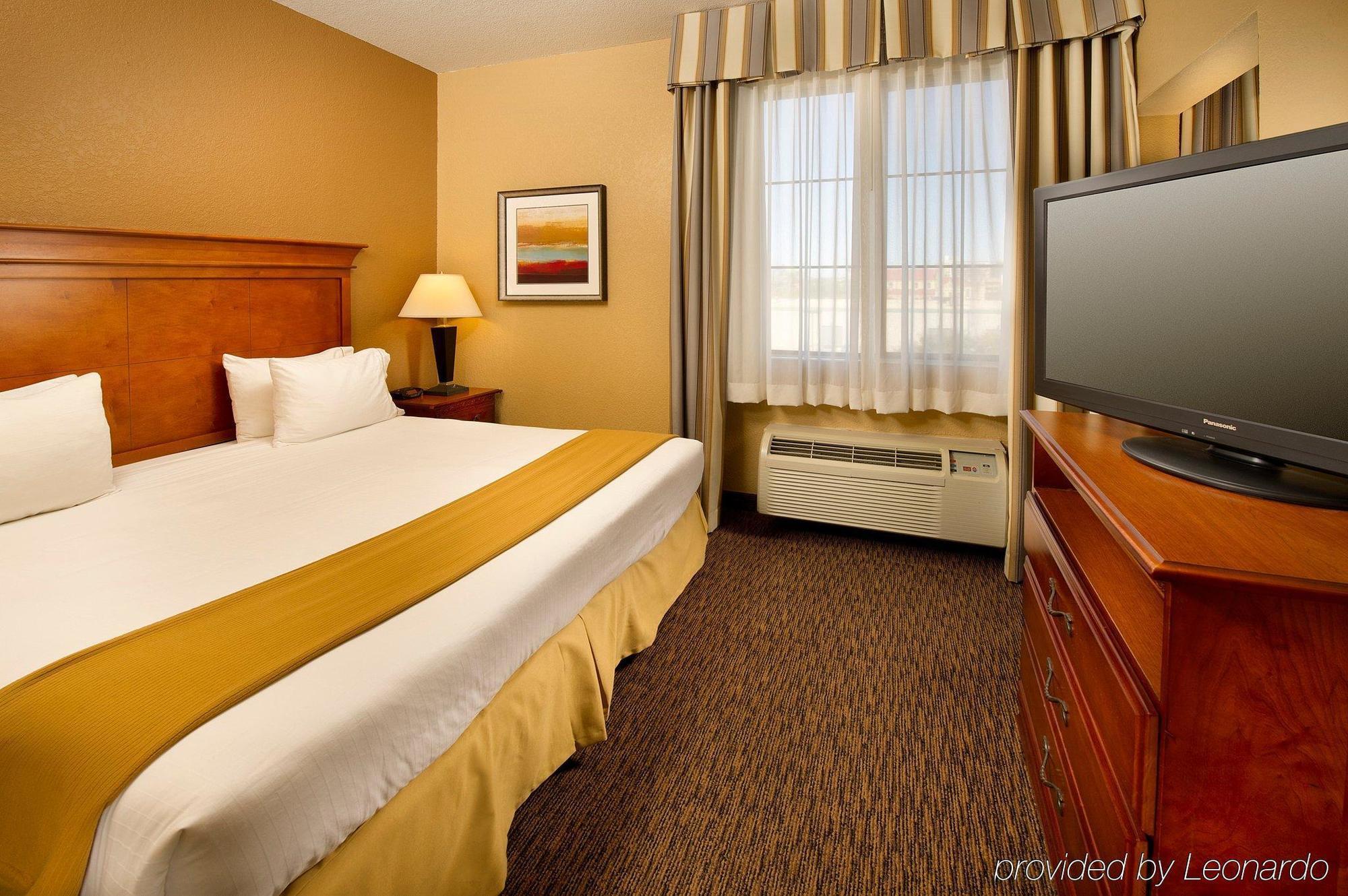 Holiday Inn Express & Suites San Antonio - Downtown Market Area By Ihg Extérieur photo