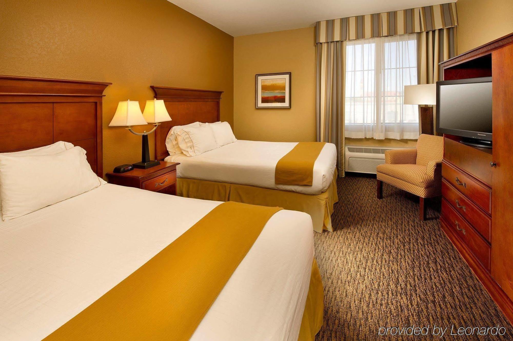 Holiday Inn Express & Suites San Antonio - Downtown Market Area By Ihg Extérieur photo
